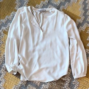 EUC LOFT blouse. Cream color SP.